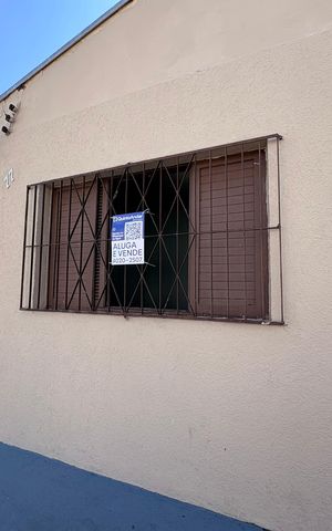 Casa para alugar com 70m², 2 quartos e sem vaga Casa para alugar com 70m², 2 quartos e sem vagaFachada