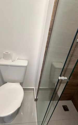 Apartamento à venda com 52m², 2 quartos e 1 vaga Apartamento à venda com 52m², 2 quartos e 1 vagaBanheiro