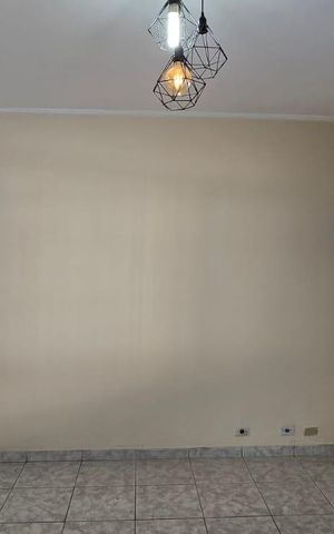 Casa à venda com 154m², 2 quartos e 4 vagas Casa à venda com 154m², 2 quartos e 4 vagasSala