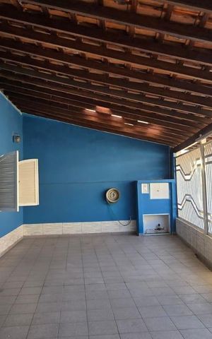 Casa à venda com 154m², 2 quartos e 4 vagas Casa à venda com 154m², 2 quartos e 4 vagasGaragem