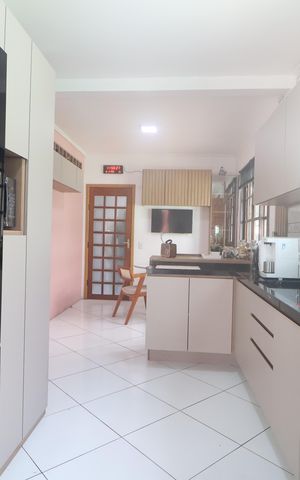 Casa à venda com 350m², 3 quartos e 5 vagasCozinha 