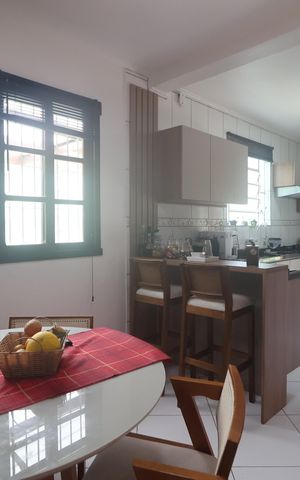Casa à venda com 350m², 3 quartos e 5 vagasCozinha 