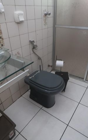 Casa à venda com 350m², 3 quartos e 5 vagasBanheiro 