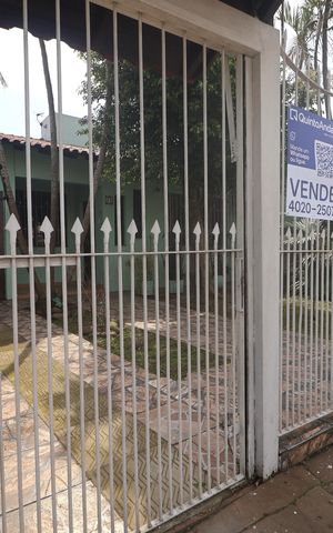 Casa à venda com 350m², 3 quartos e 5 vagasFachada