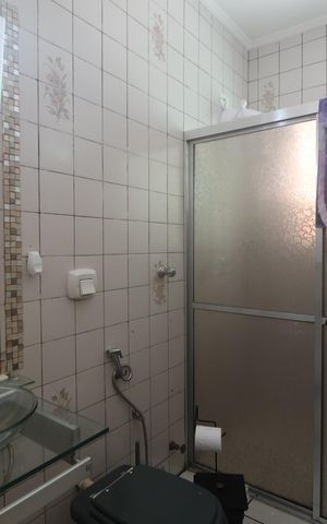 Casa à venda com 350m², 3 quartos e 5 vagasBanheiro 