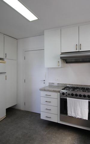 Casa à venda com 258m², 3 quartos e 3 vagasCozinha