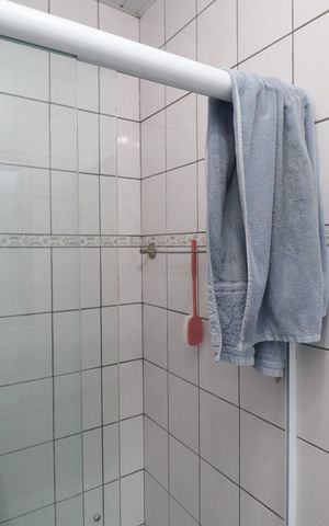 Casa à venda com 225m², 2 quartos e 2 vagasBanheiro da Suíte 2