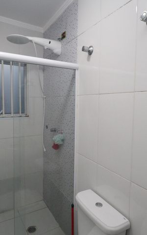 Casa à venda com 225m², 2 quartos e 2 vagasBanheiro da suíte