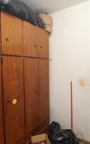 Casa à venda com 225m², 2 quartos e 2 vagasQuarto de serviço