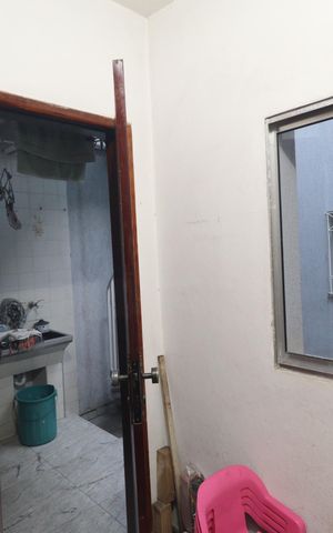 Casa à venda com 225m², 2 quartos e 2 vagasQuarto de serviço