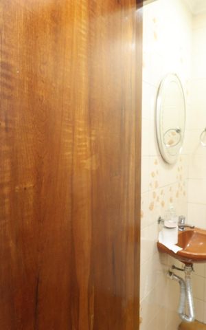 Casa à venda com 225m², 2 quartos e 2 vagasBanheiro de serviço 2