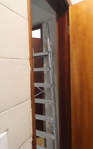 Casa à venda com 225m², 2 quartos e 2 vagasBanheiro de serviço