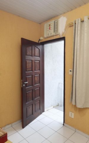 Casa à venda com 225m², 2 quartos e 2 vagasSuíte 2