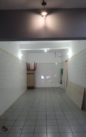 Casa à venda com 225m², 2 quartos e 2 vagasGaragem