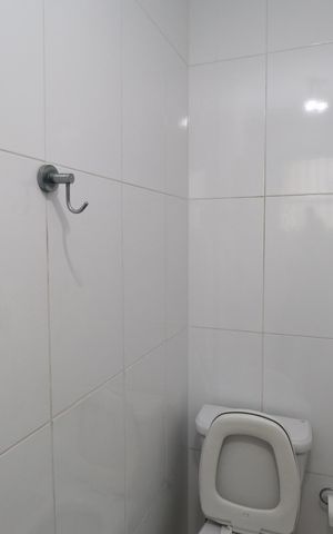Casa à venda com 225m², 2 quartos e 2 vagasBanheiro social