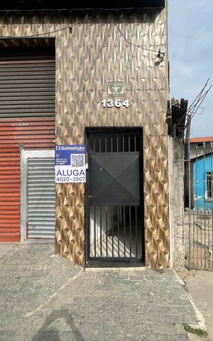 Casa para alugar com 48m², 1 quarto e sem vaga Casa para alugar com 48m², 1 quarto e sem vagaFachada + Placa