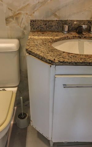 Apartamento à venda com 100m², 1 quarto e 1 vaga Apartamento à venda com 100m², 1 quarto e 1 vagaBanheiro