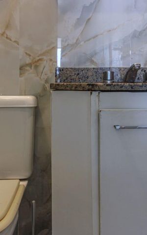 Apartamento à venda com 100m², 1 quarto e 1 vaga Apartamento à venda com 100m², 1 quarto e 1 vagaBanheiro