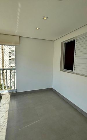 Apartamento para alugar com 125m², 3 quartos e 2 vagas Apartamento para alugar com 125m², 3 quartos e 2 vagasVaranda