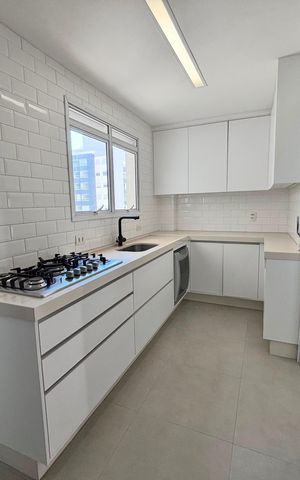 Apartamento para alugar com 125m², 3 quartos e 2 vagas Apartamento para alugar com 125m², 3 quartos e 2 vagasCozinha