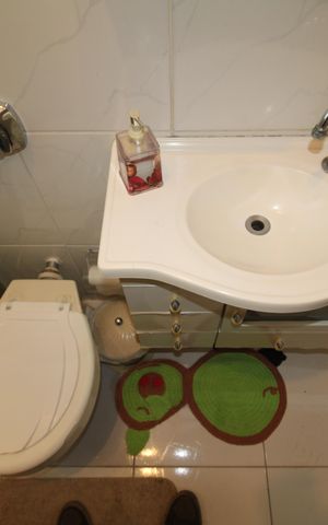 Casa à venda com 184m², 3 quartos e 3 vagasBanheiro
