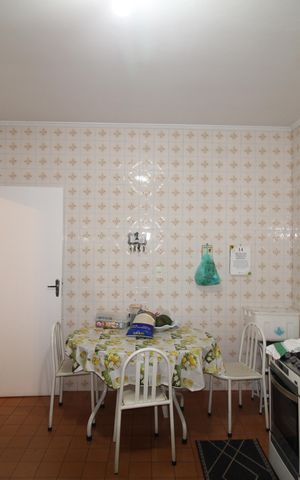Casa à venda com 184m², 3 quartos e 3 vagasCozinha