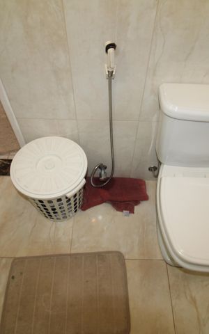 Casa à venda com 184m², 3 quartos e 3 vagasBanheiro 2