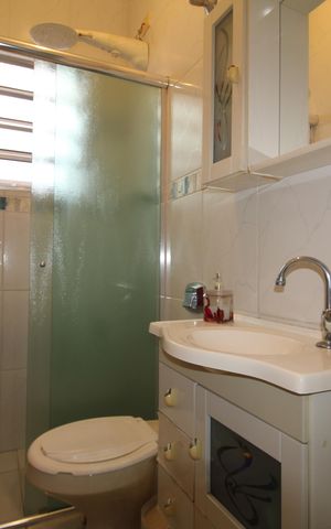 Casa à venda com 184m², 3 quartos e 3 vagasBanheiro