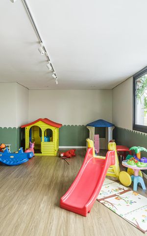 Apartamento para alugar com 200m², 3 quartos e 2 vagas Apartamento para alugar com 200m², 3 quartos e 2 vagasBrinquedoteca