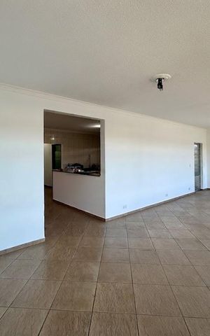 Casa para alugar com 180m², 3 quartos e 2 vagas Casa para alugar com 180m², 3 quartos e 2 vagasSala