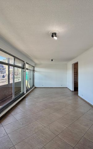 Casa para alugar com 180m², 3 quartos e 2 vagas Casa para alugar com 180m², 3 quartos e 2 vagasSala
