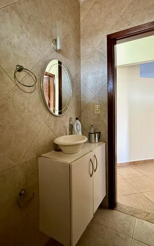 Casa para alugar com 180m², 3 quartos e 2 vagas Casa para alugar com 180m², 3 quartos e 2 vagasBanheiro 1