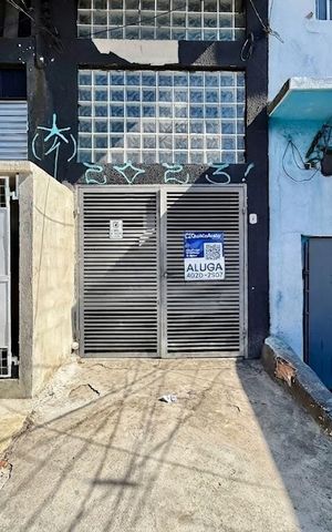 Casa para alugar com 180m², 3 quartos e 2 vagas Casa para alugar com 180m², 3 quartos e 2 vagasFachada