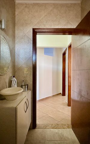 Casa para alugar com 180m², 3 quartos e 2 vagas Casa para alugar com 180m², 3 quartos e 2 vagasBanheiro 1