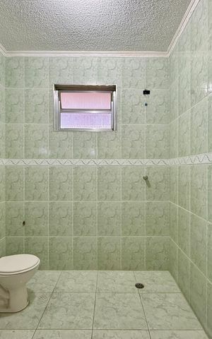 Casa para alugar com 180m², 3 quartos e 2 vagas Casa para alugar com 180m², 3 quartos e 2 vagasBanheiro 2
