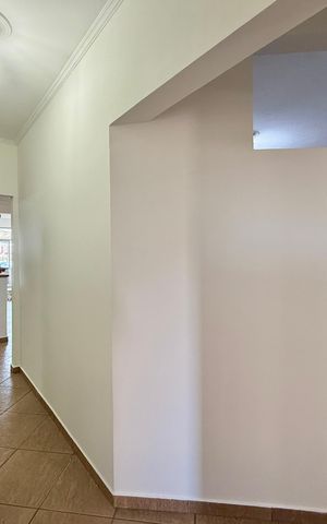 Casa para alugar com 180m², 3 quartos e 2 vagas Casa para alugar com 180m², 3 quartos e 2 vagasCorredor Quartos