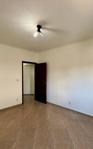 Casa para alugar com 180m², 3 quartos e 2 vagas Casa para alugar com 180m², 3 quartos e 2 vagasQuarto 2