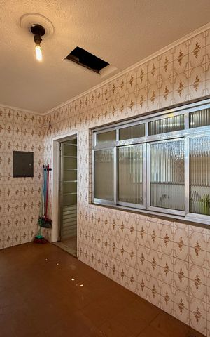 Casa para alugar com 180m², 3 quartos e 2 vagas Casa para alugar com 180m², 3 quartos e 2 vagasÁrea de Serviço