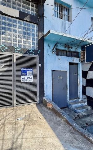 Casa para alugar com 180m², 3 quartos e 2 vagas Casa para alugar com 180m², 3 quartos e 2 vagasFachada