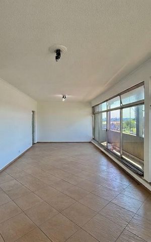 Casa para alugar com 180m², 3 quartos e 2 vagas Casa para alugar com 180m², 3 quartos e 2 vagasSala