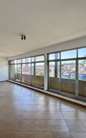 Casa para alugar com 180m², 3 quartos e 2 vagas Casa para alugar com 180m², 3 quartos e 2 vagasSala