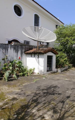 Casa à venda com 224m², 3 quartos e 6 vagasJardim