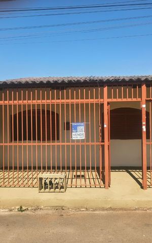 Casa à venda com 110m², 3 quartos e 2 vagas