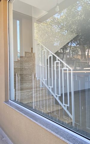 Casa à venda com 220m², 3 quartos e 5 vagasÁrea externa
