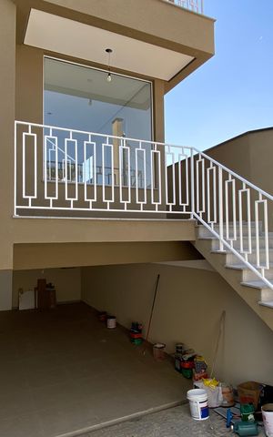 Casa à venda com 220m², 3 quartos e 5 vagasÁrea externa