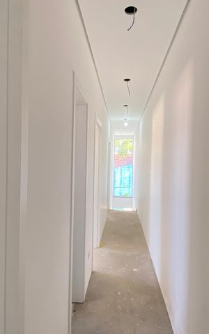 Casa à venda com 220m², 3 quartos e 5 vagasCorredor