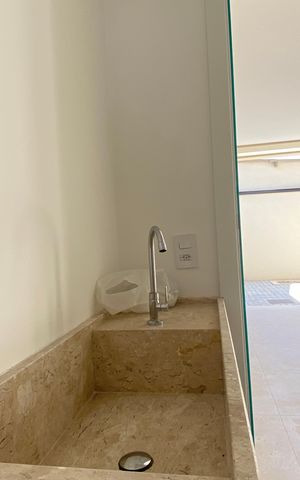 Casa à venda com 220m², 3 quartos e 4 vagasLavabo