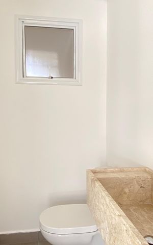 Casa à venda com 220m², 3 quartos e 4 vagasLavabo