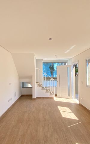 Casa à venda com 220m², 3 quartos e 4 vagasSala
