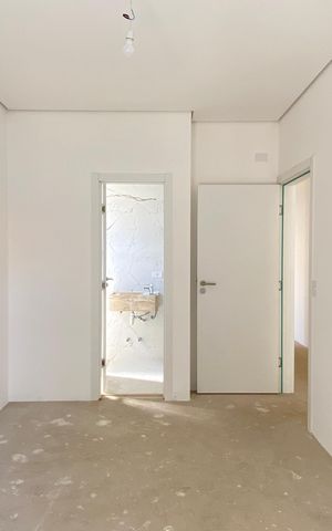 Casa à venda com 220m², 3 quartos e 4 vagasSuíte 1